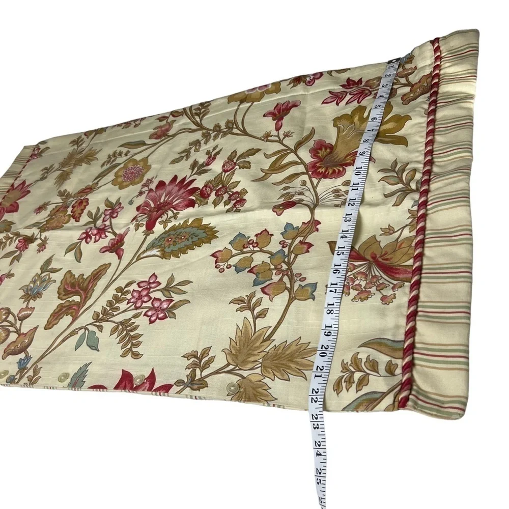 PILLOW SHAMS SOFT YELLOW FLORAL RED TULIPS LAURA ASHLEY?? Wamsutta? Not sure